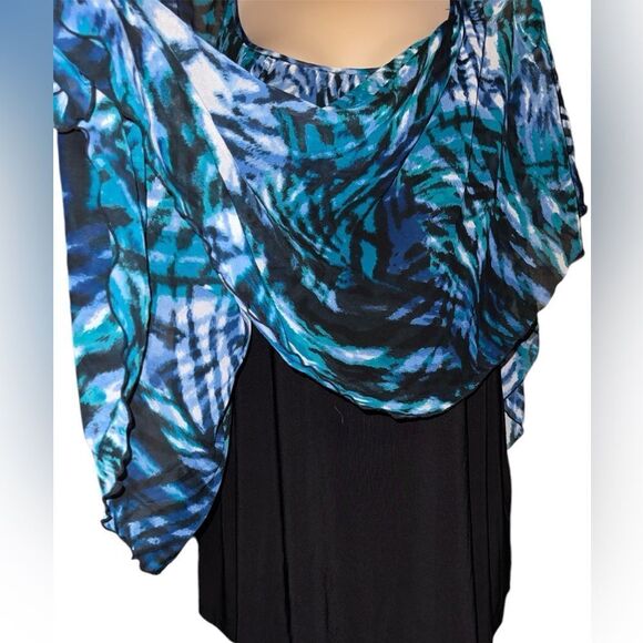 CATO Women Plus Overlay Sleeveless V-Neckl ruffled and straight hemline hips. - Picture 3 of 9